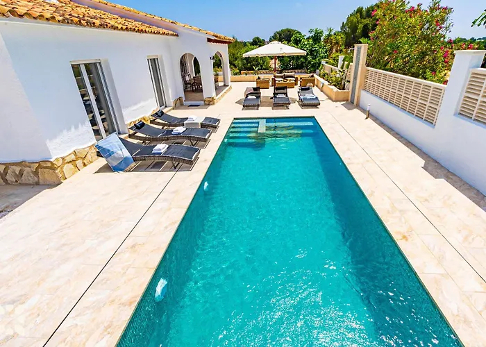 Villa Ancla Blanca By Abahana Calpe